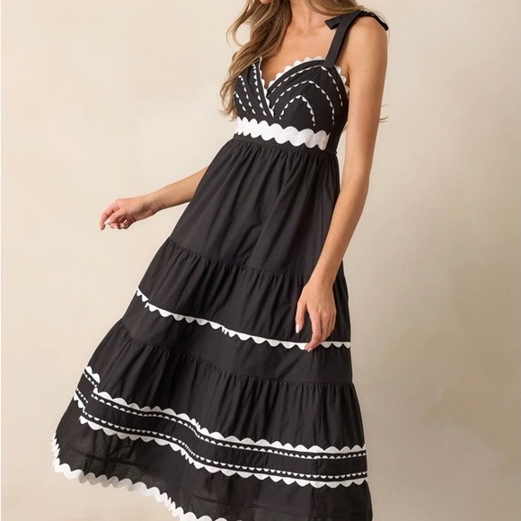 Red Dress Boutique Black and White Midi Dress - Picture 5 of 6